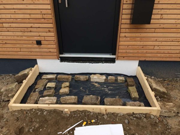 Beton-Podest für Eingangstüre bauen
