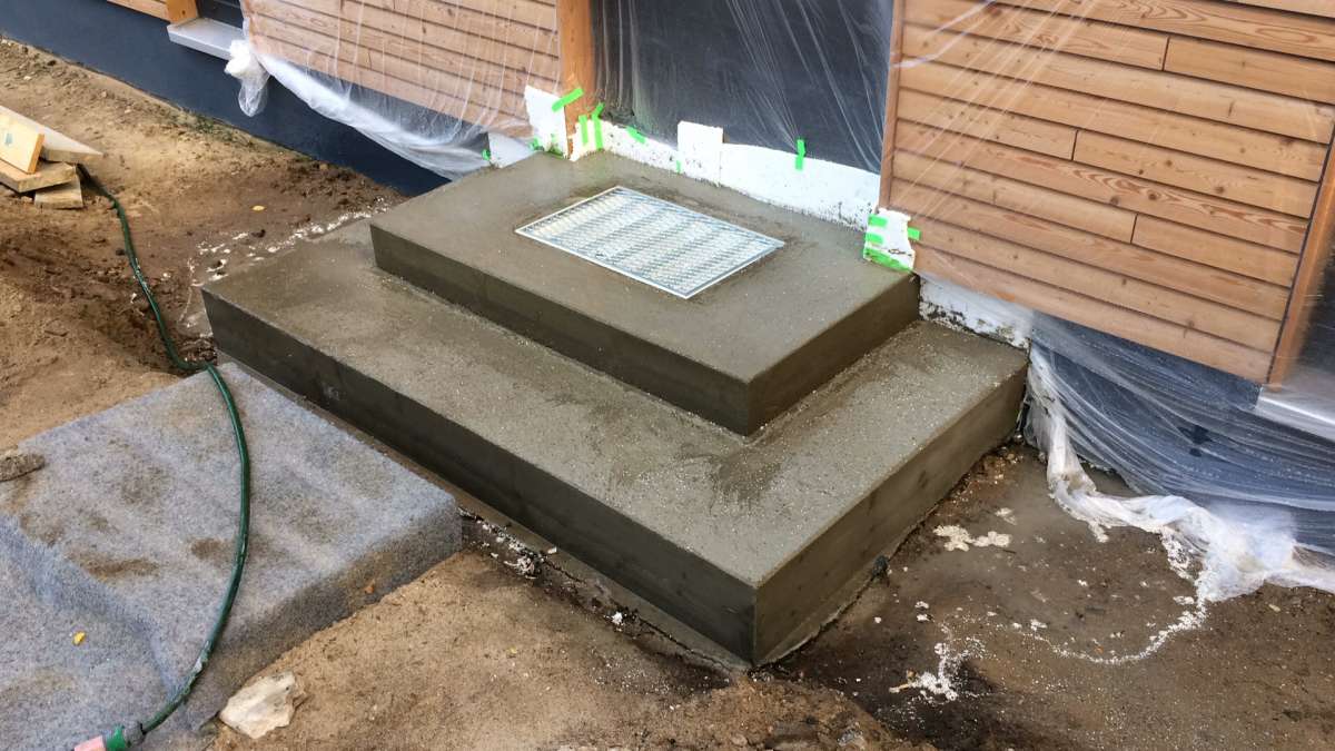 Beton-Podest für Eingangstüre bauen